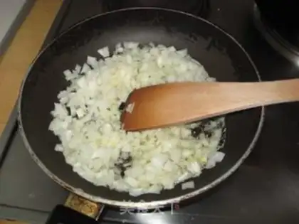 Make Puffy chicken sauce step 1