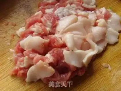 Make Celery pork dumplings step 3