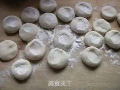 Make Pork dumplings step 3