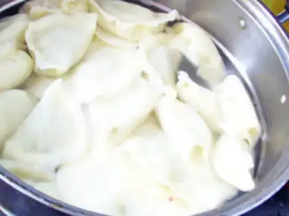 Make Celery pork dumplings step 11