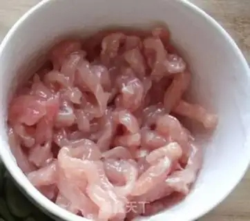 Make Squeeze the beans with fried meat step 3