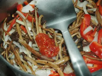 Make A dry pot of tea and mushrooms step 7
