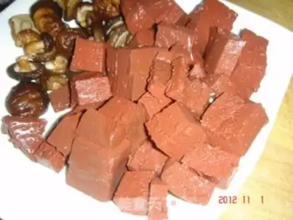 Make Red and white tofu, mushrooms step 2