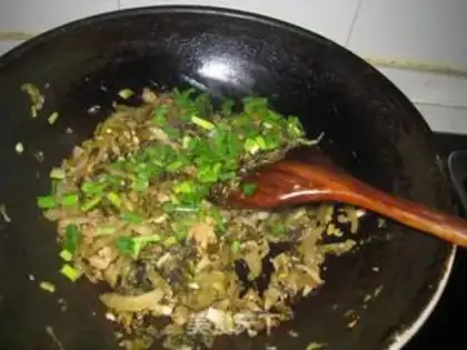 Make Pork-screwed sour sauce step 5