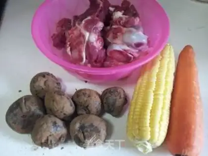 Make Red Roman hoof pig soup step 0
