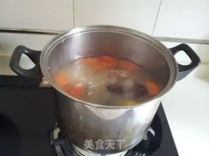 Make Red Roman hoof pig soup step 5
