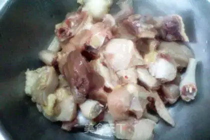 Make Three yellow chickens step 0