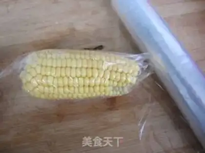 Make Microwave cooks corn step 3