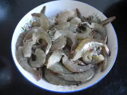 Make Tomato shrimp step 0