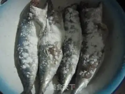 Make Red-burned mackerel potatoes step 3