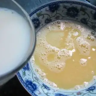Make Frozen eggs step 1