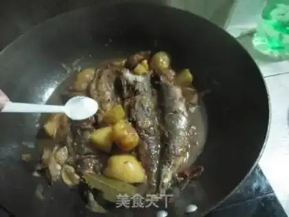 Make Red-burned mackerel potatoes step 16