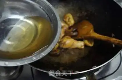 Make The chicken legs are a thousand knots step 5