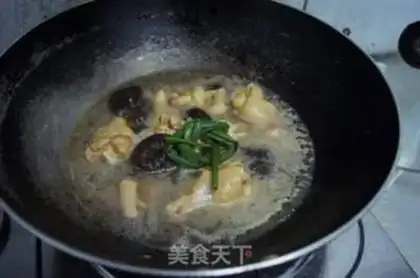 Make The chicken legs are a thousand knots step 6