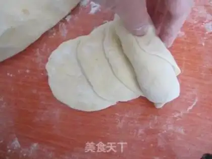 Make Pumpkin rose roll step 11