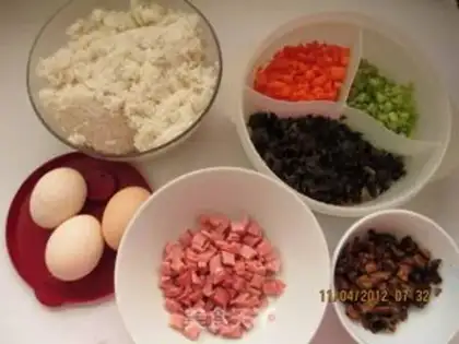 Make Curry egg fried rice step 2