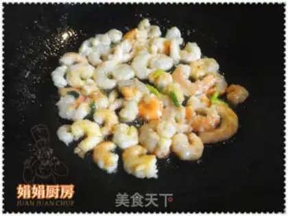 Make Shrimp balls with pelican juice step 3