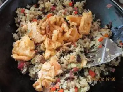 Make Curry egg fried rice step 10