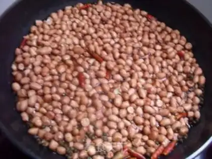 Make Spicy peanuts step 2