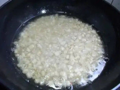 Make Spicy peanuts step 4