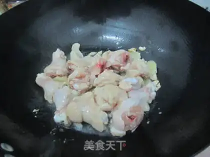 Make Red-burned chestnut chicken step 3