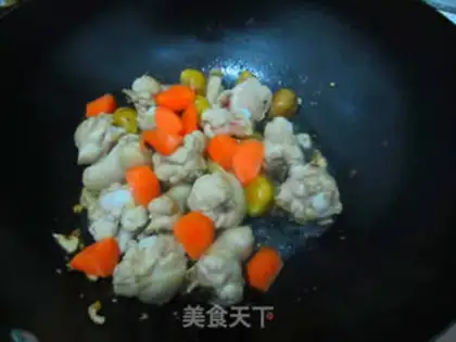 Make Red-burned chestnut chicken step 5