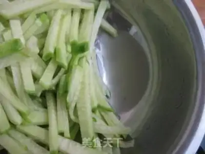 Make Sour radish step 2