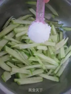 Make Sour radish step 3