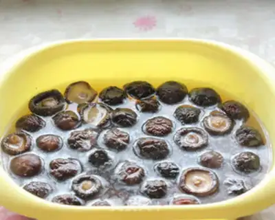 Make Secret mushroom beer duck step 3
