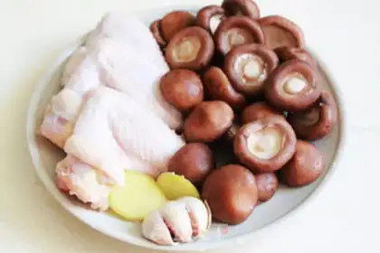 Make Frozen chickens of mushrooms step 0