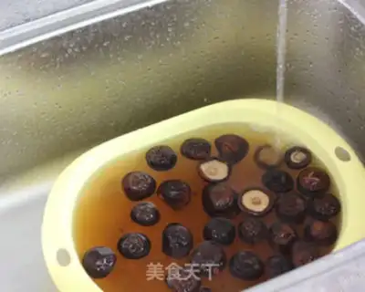 Make Secret mushroom beer duck step 4