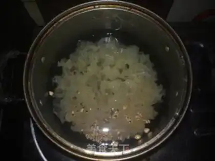 Make Sasquatch and silver rice soup step 1