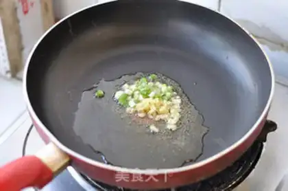 Make Spicy garlic shrimp step 3