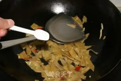 Make Fried lentils step 2