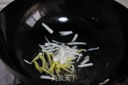 Make Pepper sauce noodles step 5