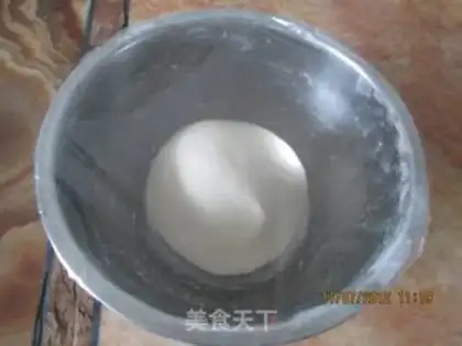 Make Fresh meat buns step 3