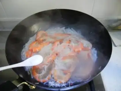 Make Roz makes shrimp step 5