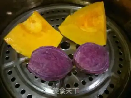 Make Flower buns step 1