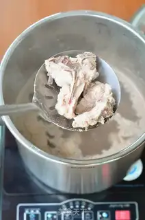 Make Corn ribs soup step 2