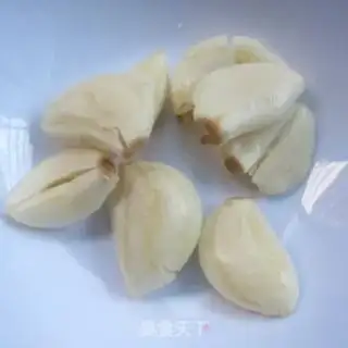 Make Garlic cones step 2