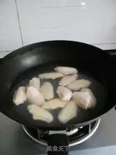 Make Homemade chicken wings step 1