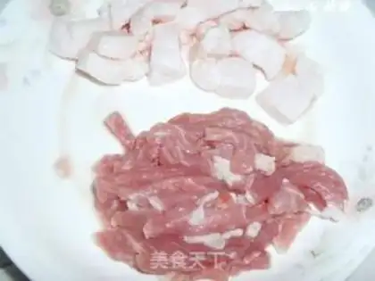 Make Autumn fried meat step 1