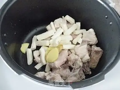 Make Mountain medicine and bone soup step 3