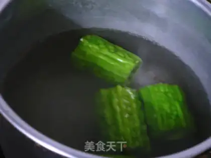 Make The bitter ones make red dates step 1