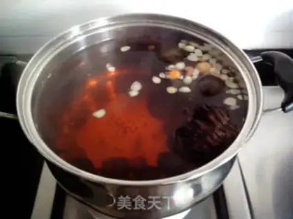 Make Frozen fruit date tea step 4