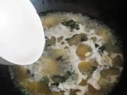 Make Put on some omelet step 6