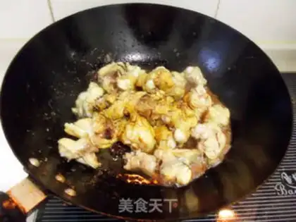 Make Red-burned chestnut chicken step 4