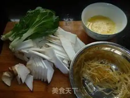 Make Silver fish egg soup step 0