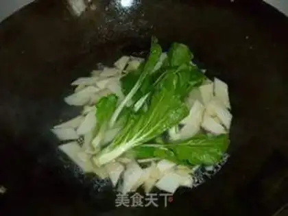 Make Silver fish egg soup step 3