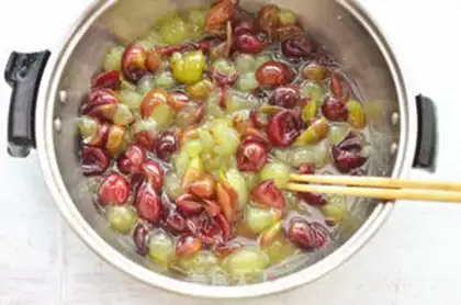 Make Homemade red wine step 3